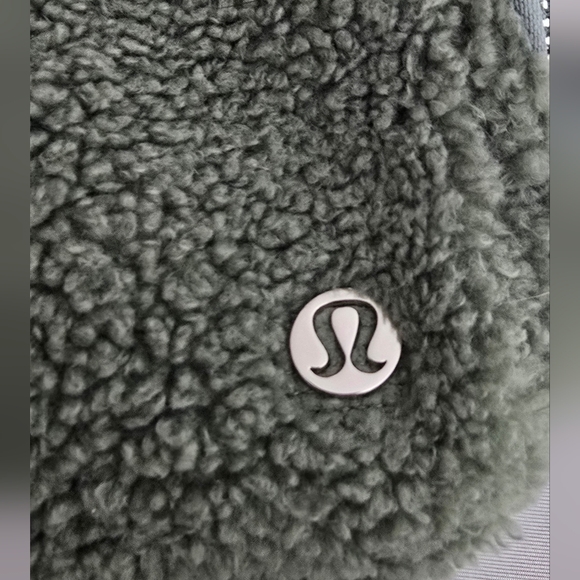 Lululemon Everywhere Belt Bag Fleece Large 2L Light Green Sherpa Fannypack - Picture 6 of 12